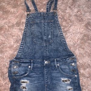 Short overalls